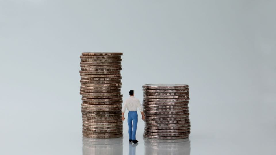 Ein Meisterabschluss kann im Durchschnitt 621 Euro mehr bringen als der Gesamtdurchschnitt (mit und ohne Bildungsabschluss).