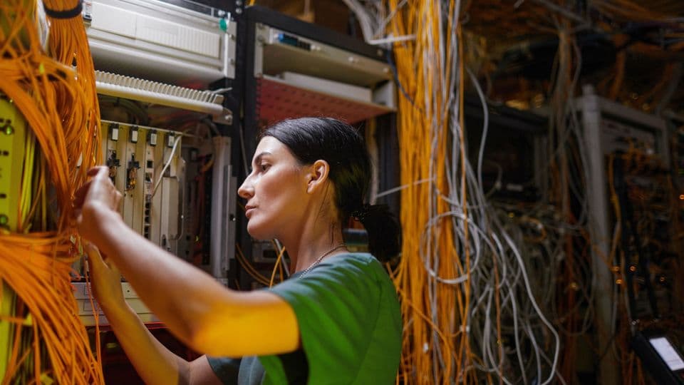 Der Chef des US-Chipkonzerns Nvidia hat kürzlich eine positive Prognose über Zukunftsaussichten Handwerker abgegeben.