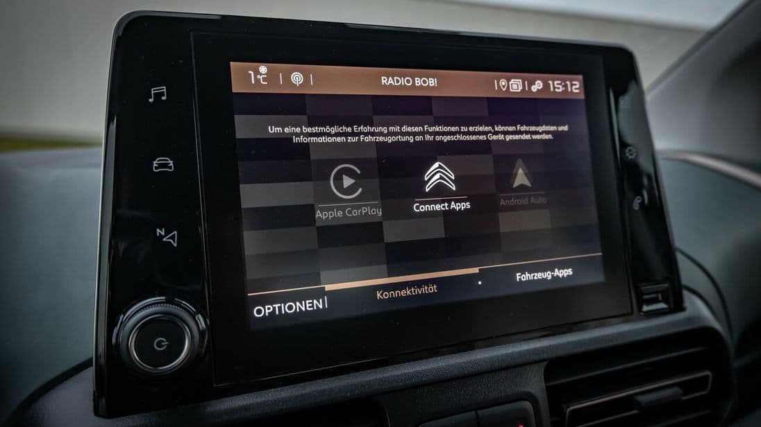 L'appui électronique: Mit dem Connect Nav für maximal 950 Euro Aufpreis (je nach Ausstattung) bieten die Franzosen ein umfassendes Infotainment mit nicht immer perfekter Sprachsteuerung.