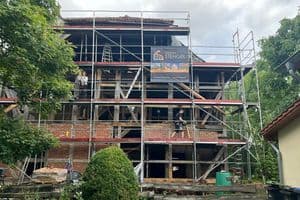Das achtköpfige Team hat mehrere Wochen im Sommer 2026 auf der Baustelle gearbeitet.