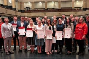 Die Meisterschaft im Fleischerhandwerk fand dieses Jahr in Friedberg in Hessen statt. Dort sind die besten Fleischer und Fleischereifachverkäuferinnen gegeneinander angetreten.