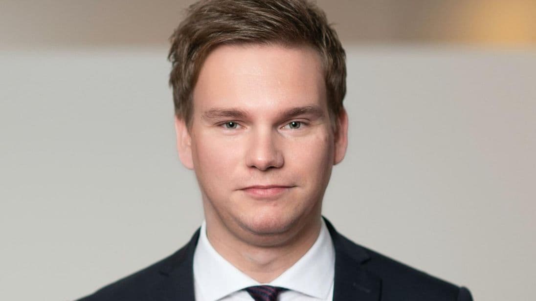 Wenn das Abnahmeprotokoll längere Fristen vorsieht als der ursprüngliche Bauvertrag, dann sind die neuen Fristen laut Rechtsanwalt Florian Herbst  rechtlich bindend“