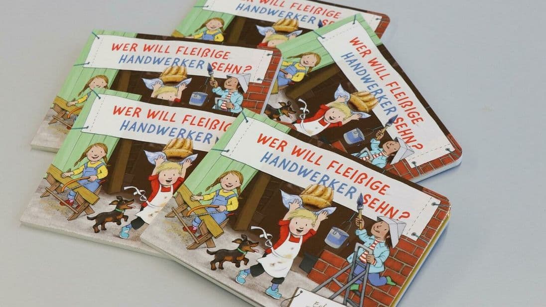 Sie wollen auch so ein Buch haben? Wir verlosen 5 Exemplare des Kinderbuchs auf dem Facebook-Kanal von handwerk.com!