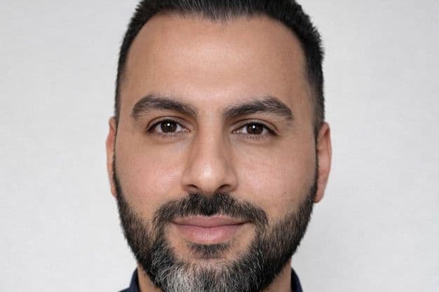 Das Gesicht von Mervan Oktay.