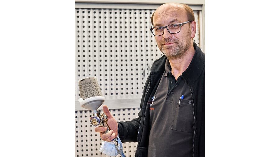 Der Tester: Tischlermeister Kai Wehrhahn.