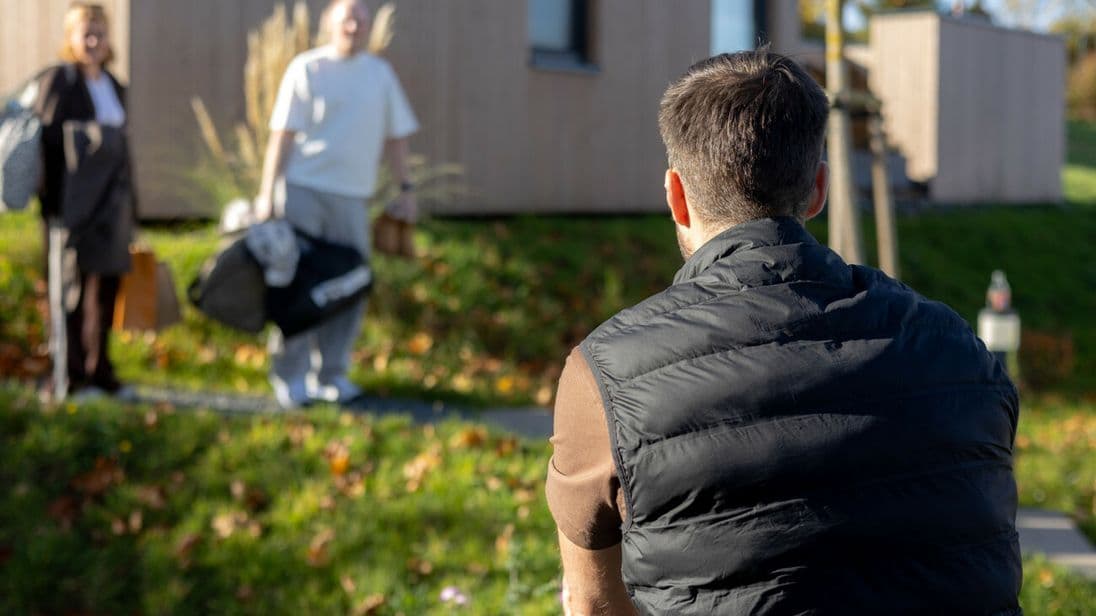 Er, sein Vater und einer seiner Brüder betreiben in Heilbad Heiligenstadt in Thüringen das „Wiesenglück“.