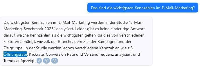 Auf Nachfrage verrät die KI, welches die wichtigsten Kennzahlen im E-Mail-Marketing sind.