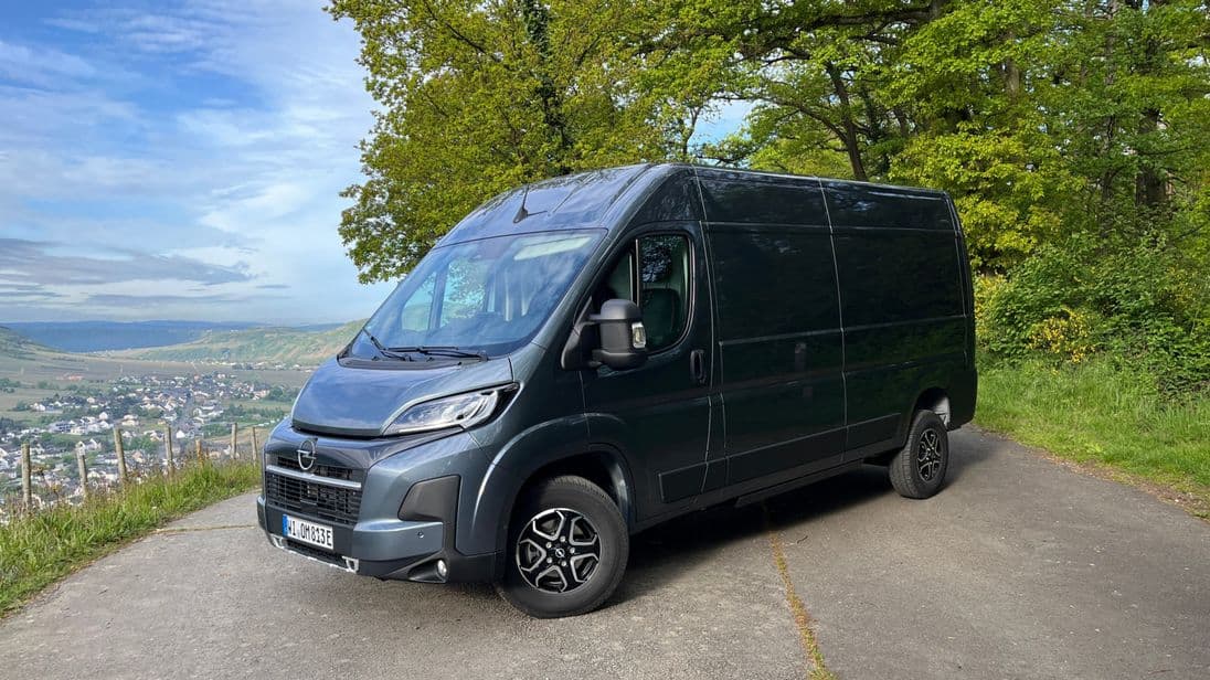 Bis zu 420 Kilometer Reichweite soll der Opel Movano Electric schaffen.