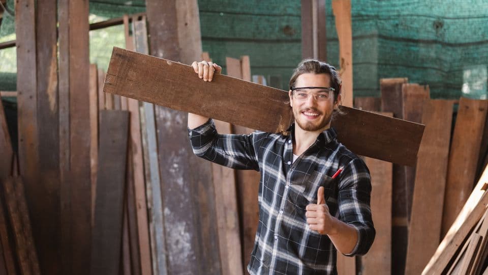 Die Branche wechseln für eine sinnvollere Tätigkeit? Das können sich immer mehr Berufstätige vorstellen.