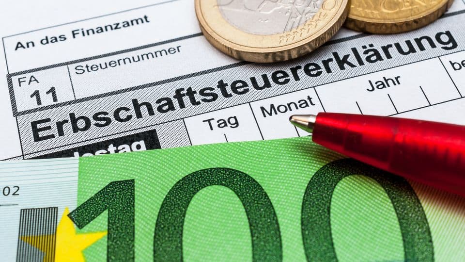 Was fällt unter die Lohnsummenregelung bei der Erbschaftsteuer? Ein Gericht hat sich nun einem Betrieb Recht gegeben – und sich gegen die Finanzverwaltung gestellt.