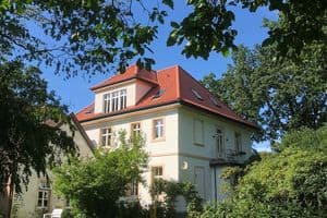Neue Dachfenster und neue Dachziege: Knapp fünf Wochen dauerte die Sanierung.
