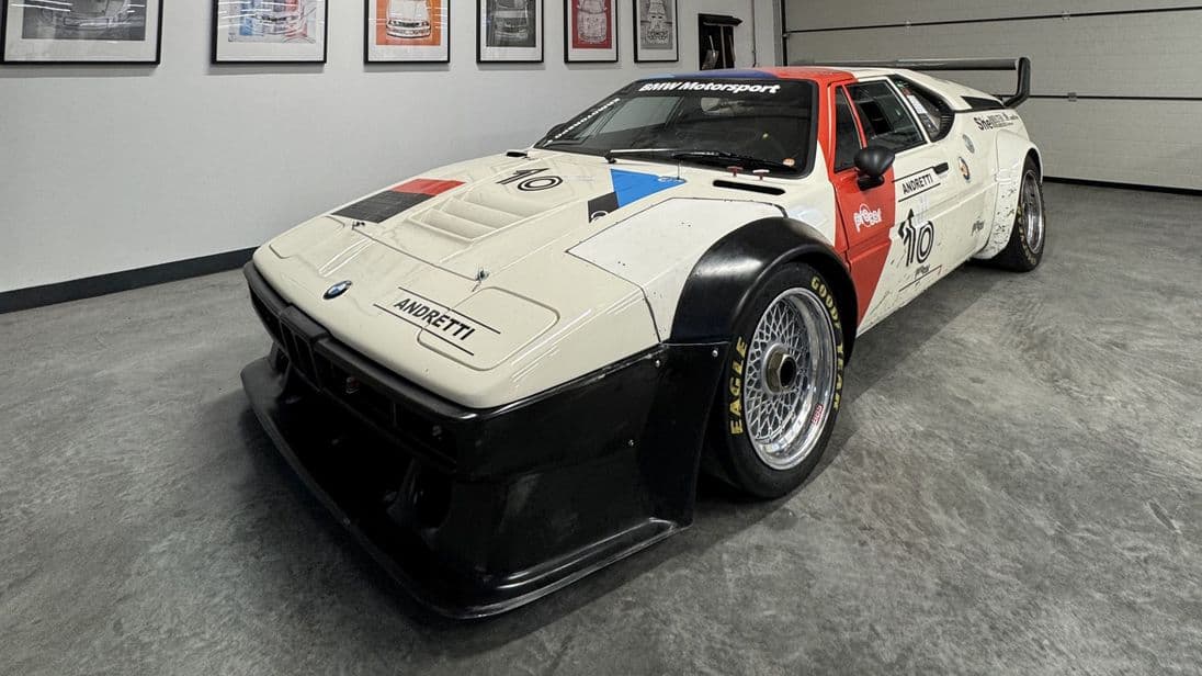 BMW M1 Procar nach Kollision bei einem Oldtimer-Rennen