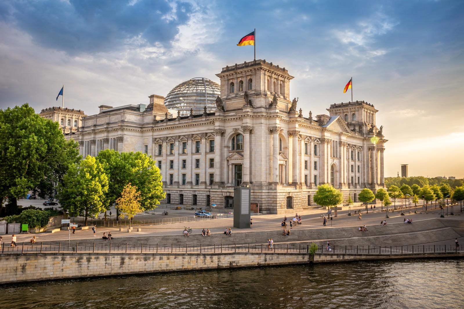 Der Bundestag hat das Fachkräfteeinwanderungsgesetz beschlossen. Ende Juni muss noch der Bundesrat darüber entscheiden