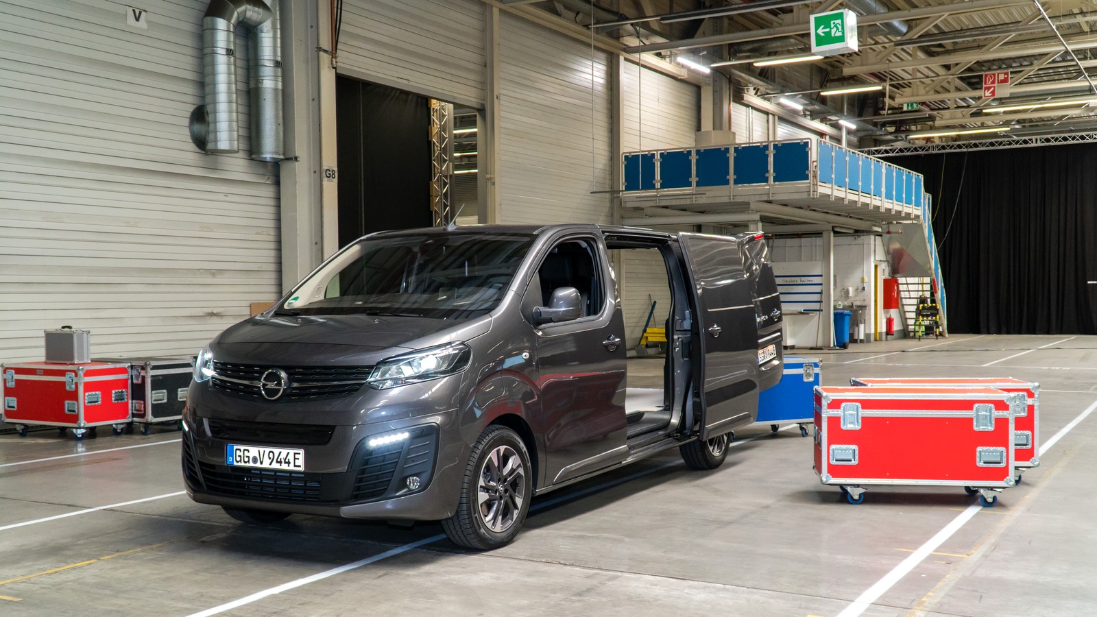 Den Opel Vivaro-e gibt es inklusive staatlicher Kaufprämie für aktuell netto 26.650 Euro. 