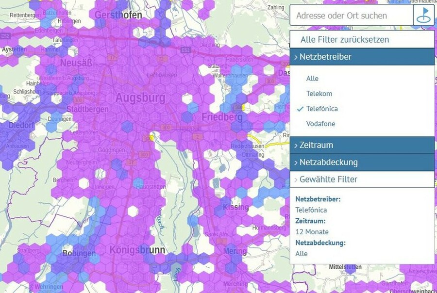 Im besiedelten Gebiet südlich von Augsburg zeigt die Funkloch-App, dass im Telefónica-Netz häufig eine 4G-Abdeckung präsent ist.  