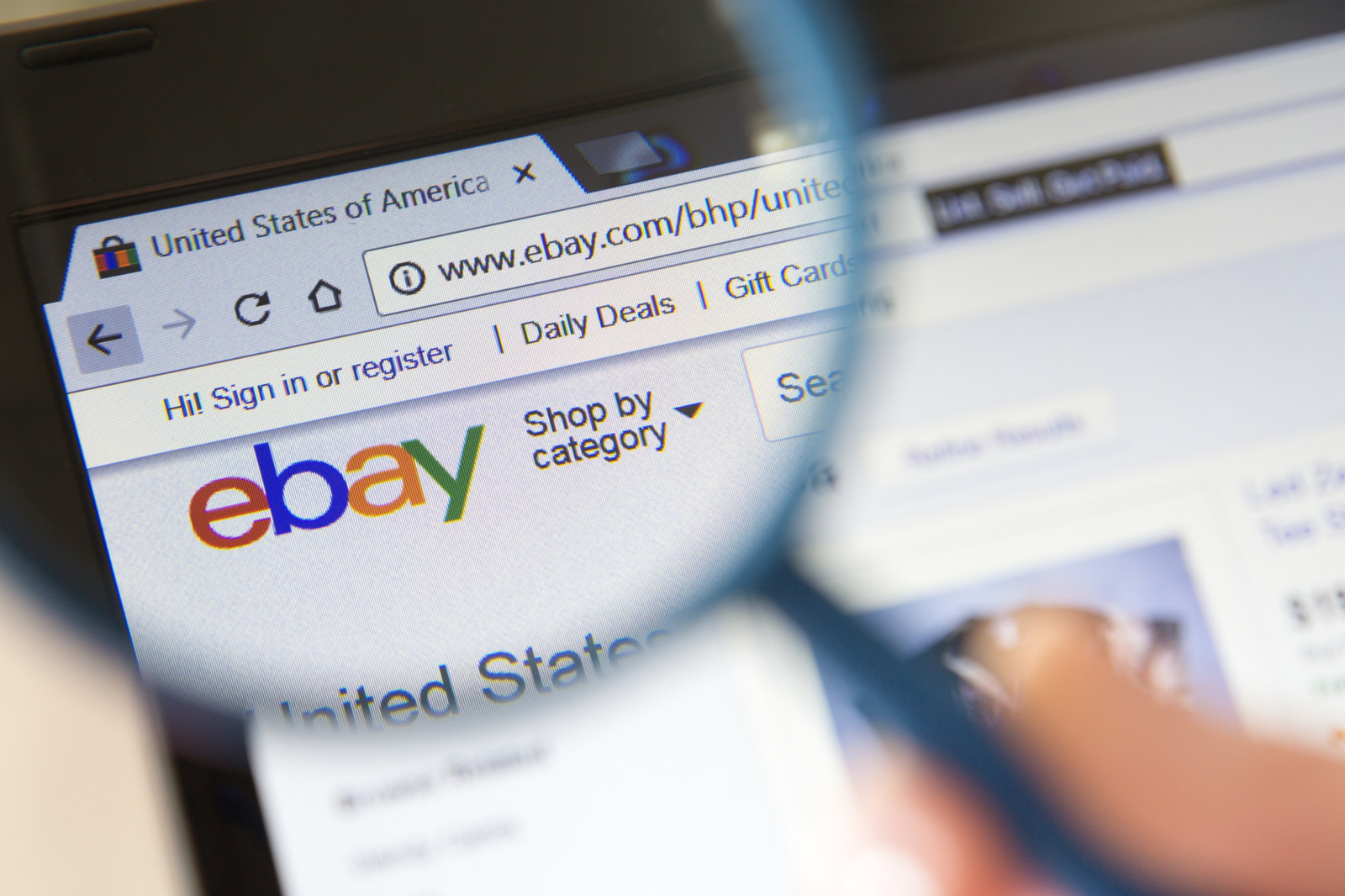 Nicht alle Aktivitäten auf Plattformen wie Ebay sind meldepflichtig: Wird die Plattform nur zur Kontaktaufnahme genutzt, kann die Plattform nichts melden.
