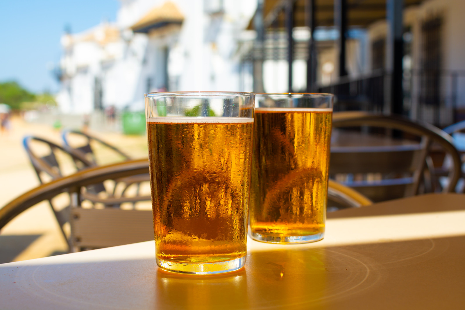  Kleine Bierpause gefällig? In Spanien darf es an heißen Arbeitstagen auch mal ein Liter mehr sein. 
